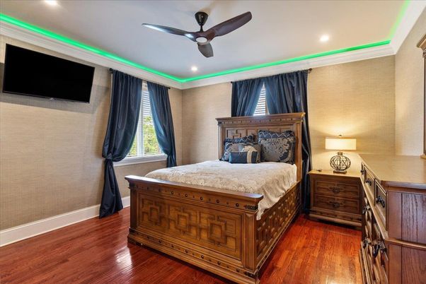 Bedroom, Interior, Recessed Lighting, Wood Texture Flooring