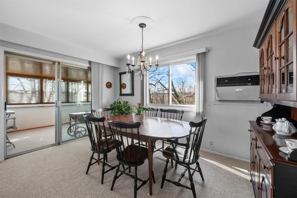 Chandelier, Dining room, Interior