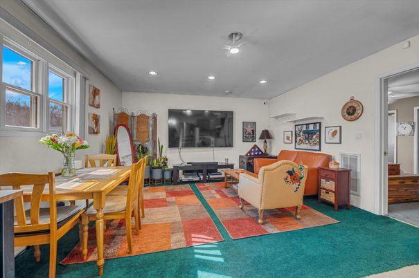 Dining room, Interior, Living room, Recessed Lighting