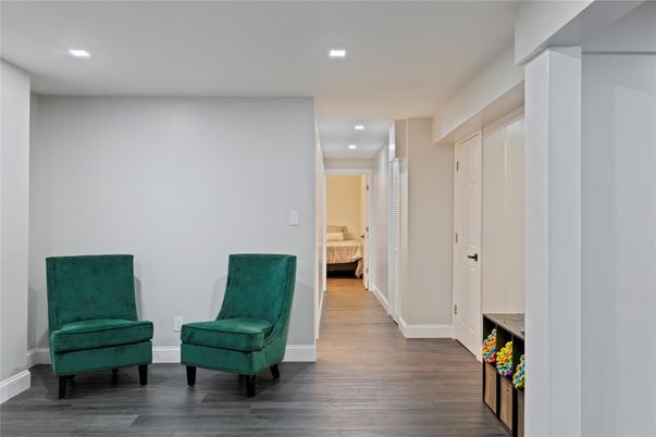 Interior, Recessed Lighting, Wood Texture Flooring