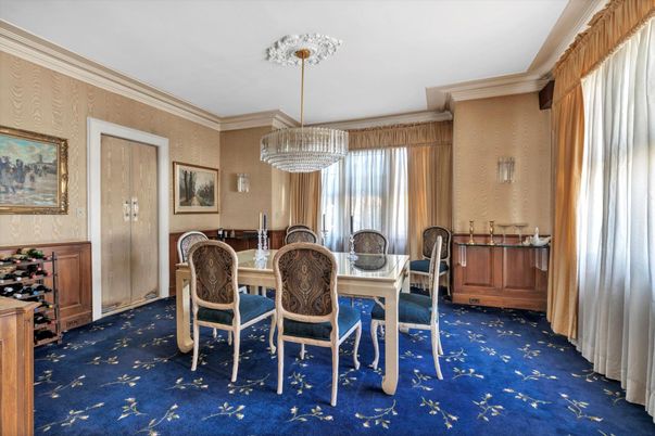 Chandelier, Dining room, Interior