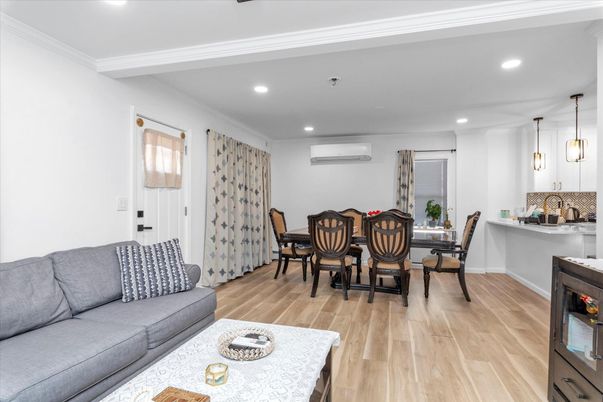 Dining room, Interior, Living room, Pendant Lights, Recessed Lighting, Wood Texture Flooring
