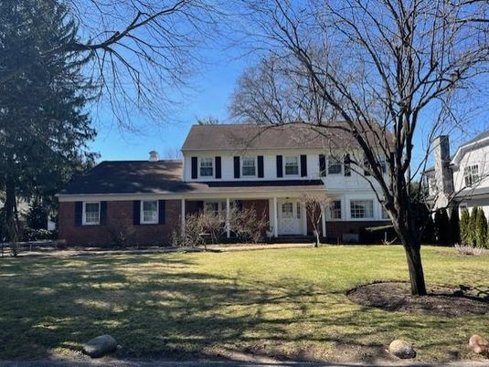 Backyard, Exterior, Facade, Brick Facade, American Foursquare