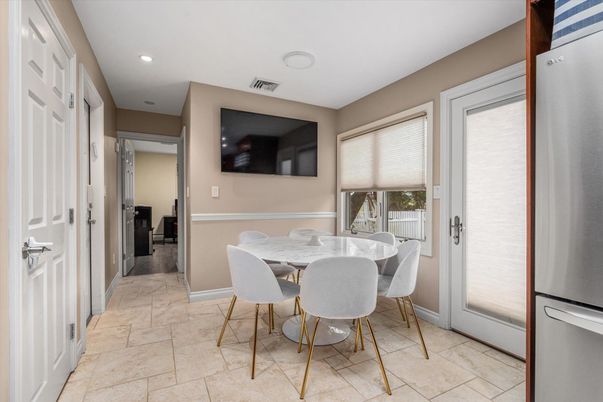 Dining room, Interior, Recessed Lighting