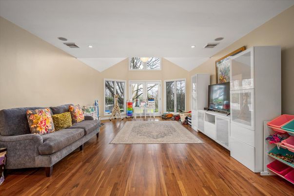 Interior, Living room, Recessed Lighting, Wood Texture Flooring