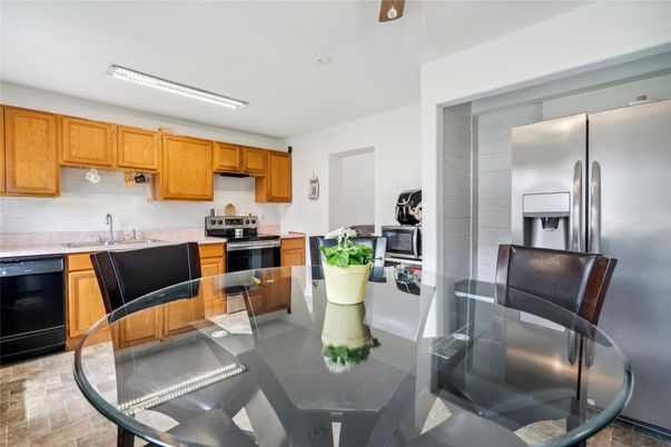 Dining room, Interior, Kitchen, Stainless Steel Appliances