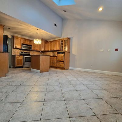 Chandelier, Interior, Kitchen, Recessed Lighting, Stainless Steel Appliances