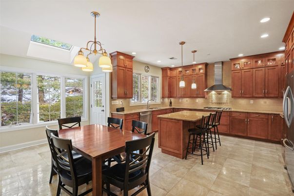 Dining room, Interior, Kitchen, Pendant Lights, Recessed Lighting, Stainless Steel Appliances