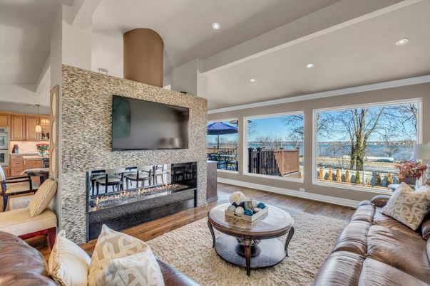 Fireplace, Interior, Living room, Pendant Lights, Recessed Lighting, Wood Texture Flooring