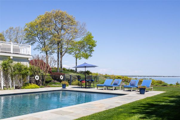 Exterior, Pool, Water