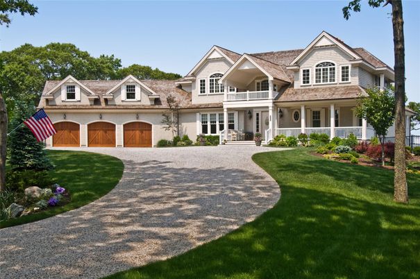 Attached, Exterior, Facade, Farmhouse