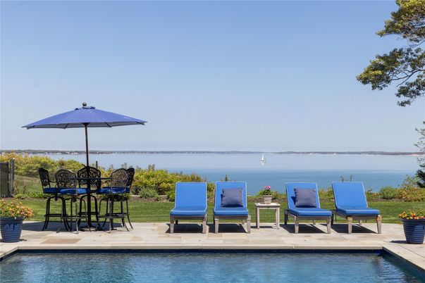 Exterior, Pool, Water