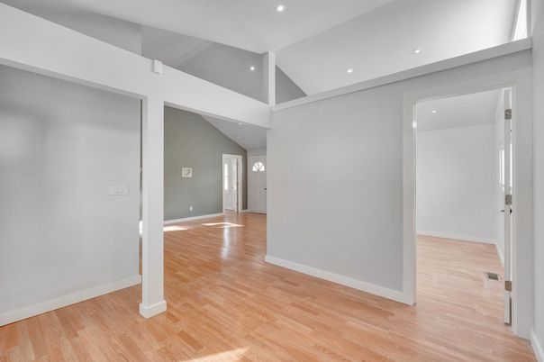 Empty room, Interior, Recessed Lighting, Wood Texture Flooring