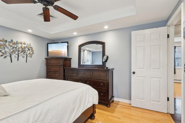 Bedroom, Interior, Recessed Lighting, Wood Texture Flooring