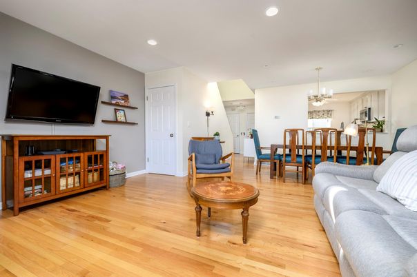 Chandelier, Dining room, Interior, Living room, Recessed Lighting, Wood Texture Flooring