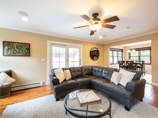 Dining room, Interior, Living room, Pendant Lights, Recessed Lighting, Wood Texture Flooring