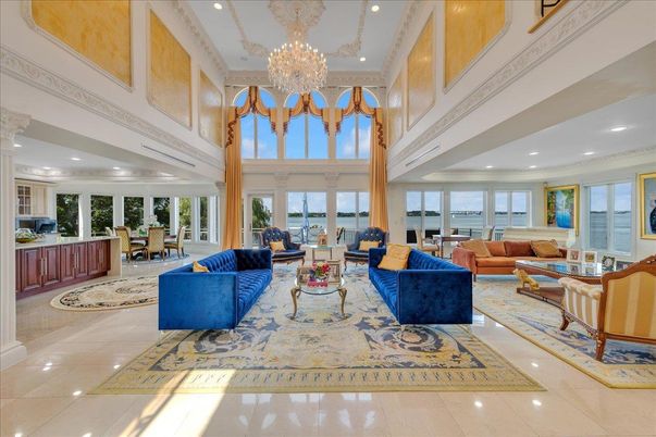 Chandelier, Dining room, Interior, Living room, Recessed Lighting
