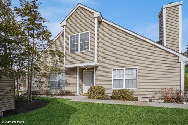 Exterior, Facade, Brick Traditional