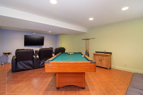 Billiard Table, Game Room, Interior, Recessed Lighting