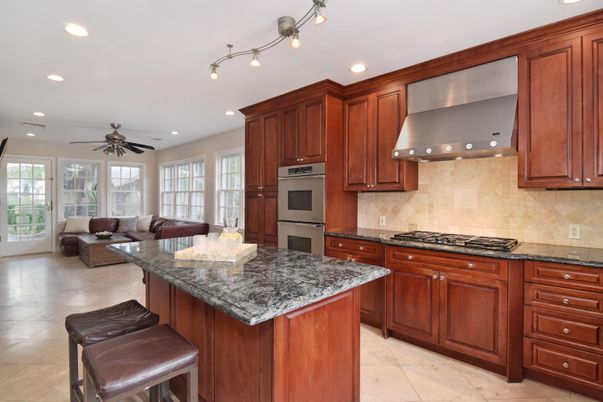Interior, Kitchen, Living room, Recessed Lighting, Stainless Steel Appliances