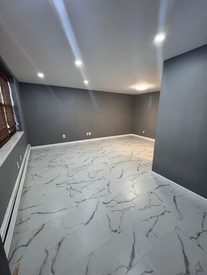Empty room, Interior, Marble, Recessed Lighting