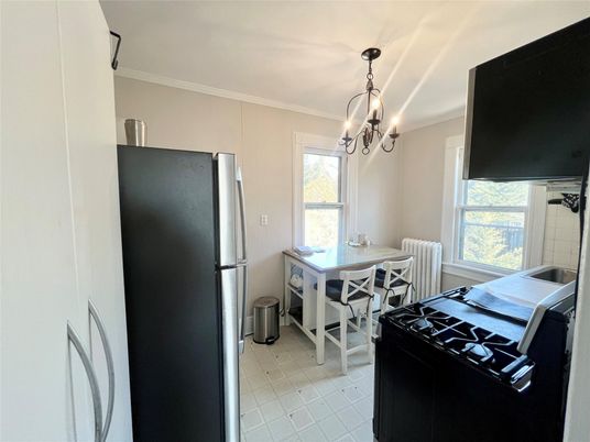 Chandelier, Dining room, Interior, Kitchen