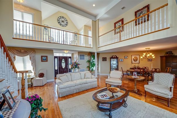 Chandelier, Dining room, Interior, Living room, Recessed Lighting, Wood Texture Flooring