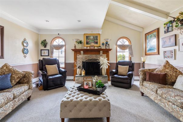 Fireplace, Interior, Living room, Recessed Lighting
