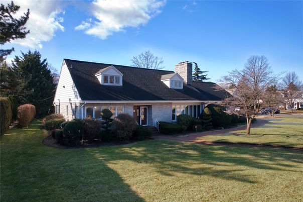 Exterior, Facade, Cape Cod
