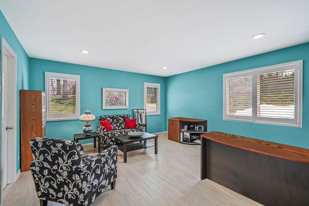 Interior, Living room, Recessed Lighting, Wood Texture Flooring