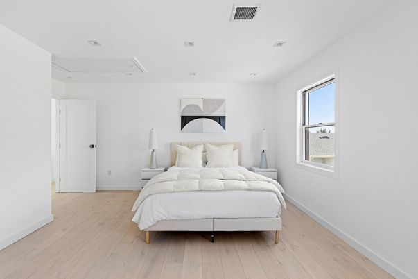 Bedroom, Interior, Recessed Lighting, Wood Texture Flooring