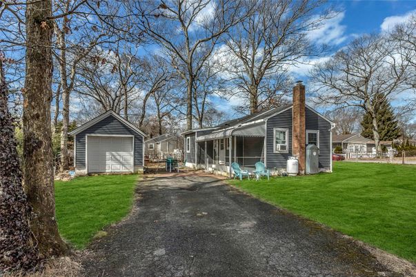Backyard, Detached Garage, Exterior