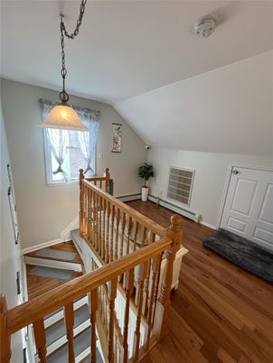 Interior, Pendant Lights, Wood Texture Flooring