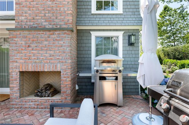 Exterior, Fireplace