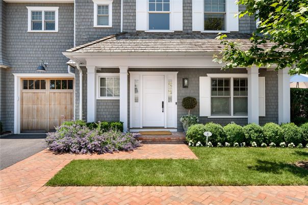 Attached, Exterior, Facade, Ranch