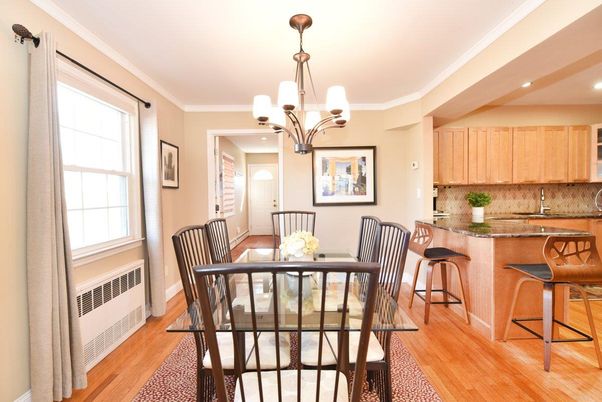 Chandelier, Dining room, Interior, Kitchen, Recessed Lighting, Wood Texture Flooring