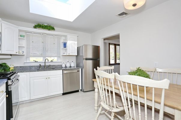 Dining room, Interior, Kitchen, Stainless Steel Appliances, Wood Texture Flooring