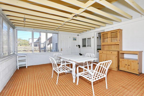 Dining room, Interior