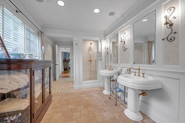 Bathroom, Interior, Recessed Lighting