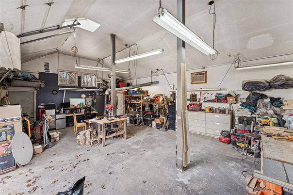 Garage, Interior
