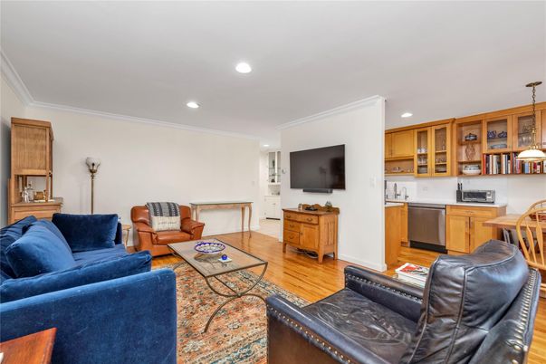 Interior, Kitchen, Living room, Pendant Lights, Recessed Lighting, Wood Texture Flooring