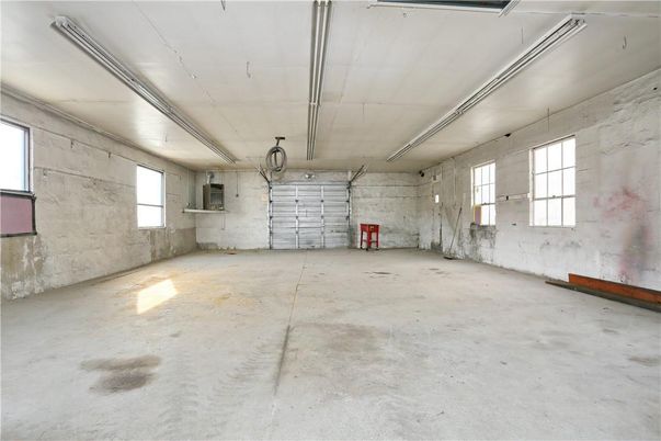 Garage, Interior