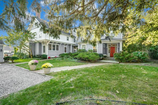 Backyard, Exterior, Facade, Cape Cod