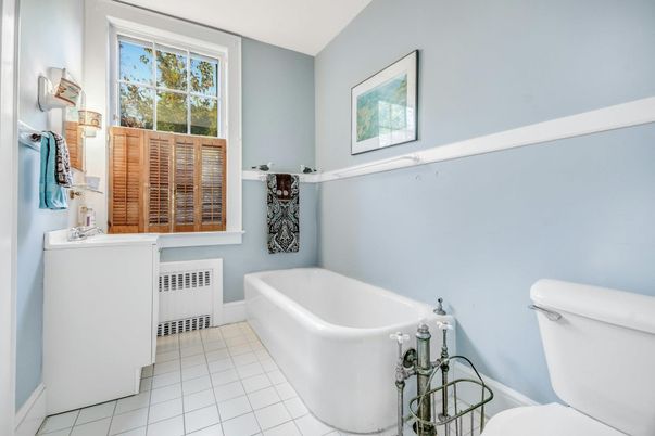 Bathroom, Free Standing Baths, Interior