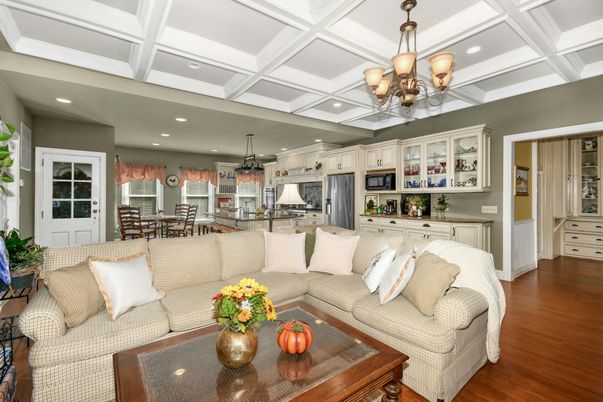 Chandelier, Dining room, Interior, Kitchen, Living room, Pendant Lights, Recessed Lighting, Stainless Steel Appliances, Wood Texture Flooring