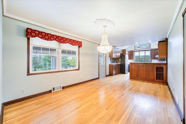 Chandelier, Empty room, Interior, Wood Texture Flooring