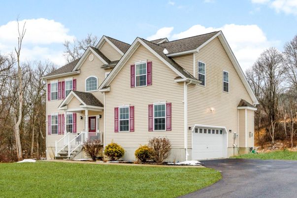 Attached, Exterior, Facade, Farmhouse