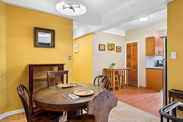 Dining room, Interior
