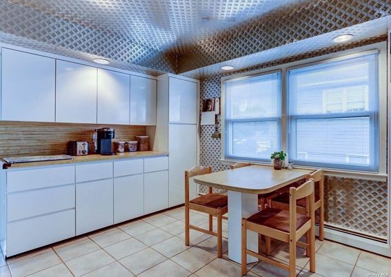 Dining room, Interior
