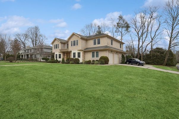 Attached, Backyard, Exterior, Facade, Queen Anne Victorian
